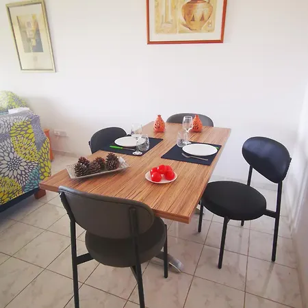 103 Regina Gardens * Paphos