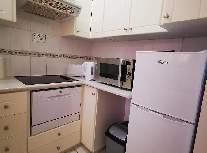 103 Regina Gardens Lägenhet