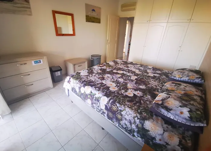 103 Regina Gardens *