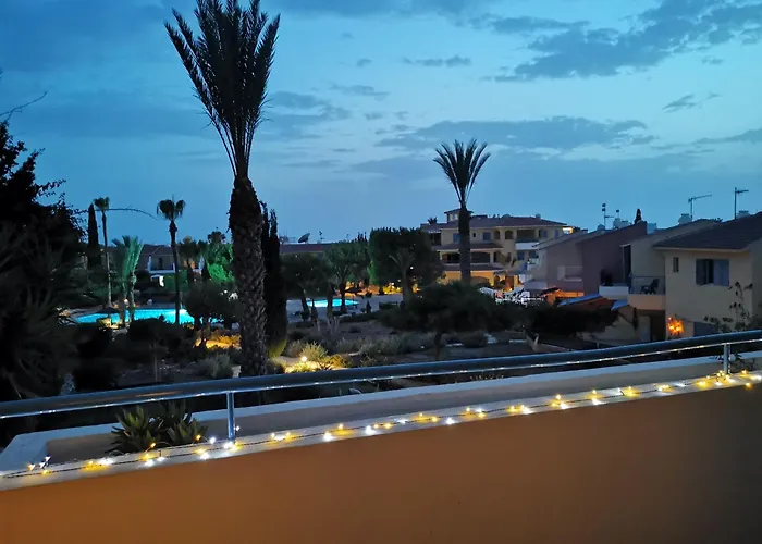 103 Regina Gardens Lägenhet